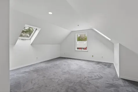 12 Willow Grove Brunswick ME 04011