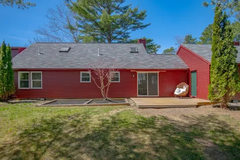 12 Willow Grove Brunswick ME 04011