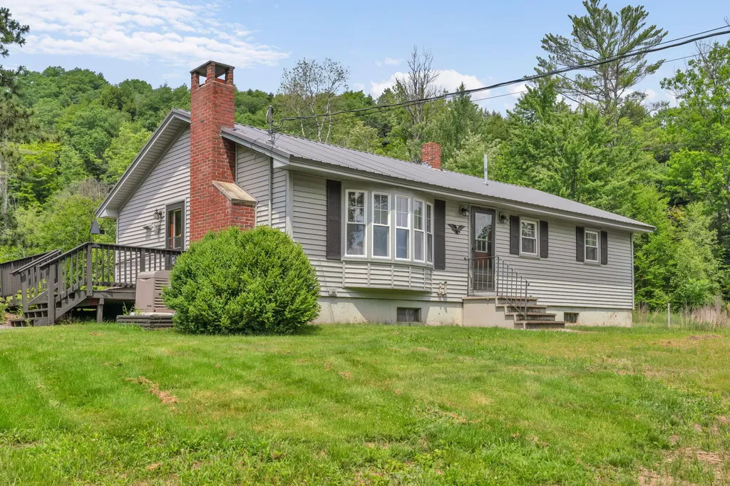 402 Town Farm Road Farmington ME 04938