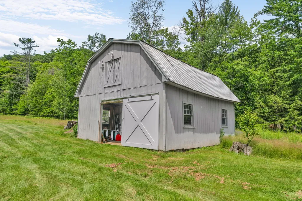 402 Town Farm Road Farmington ME 04938