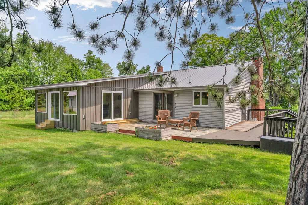 402 Town Farm Road Farmington ME 04938