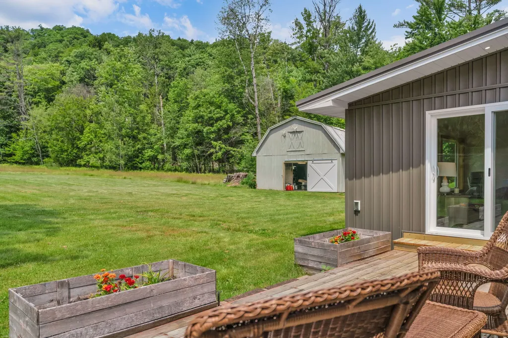 402 Town Farm Road Farmington ME 04938