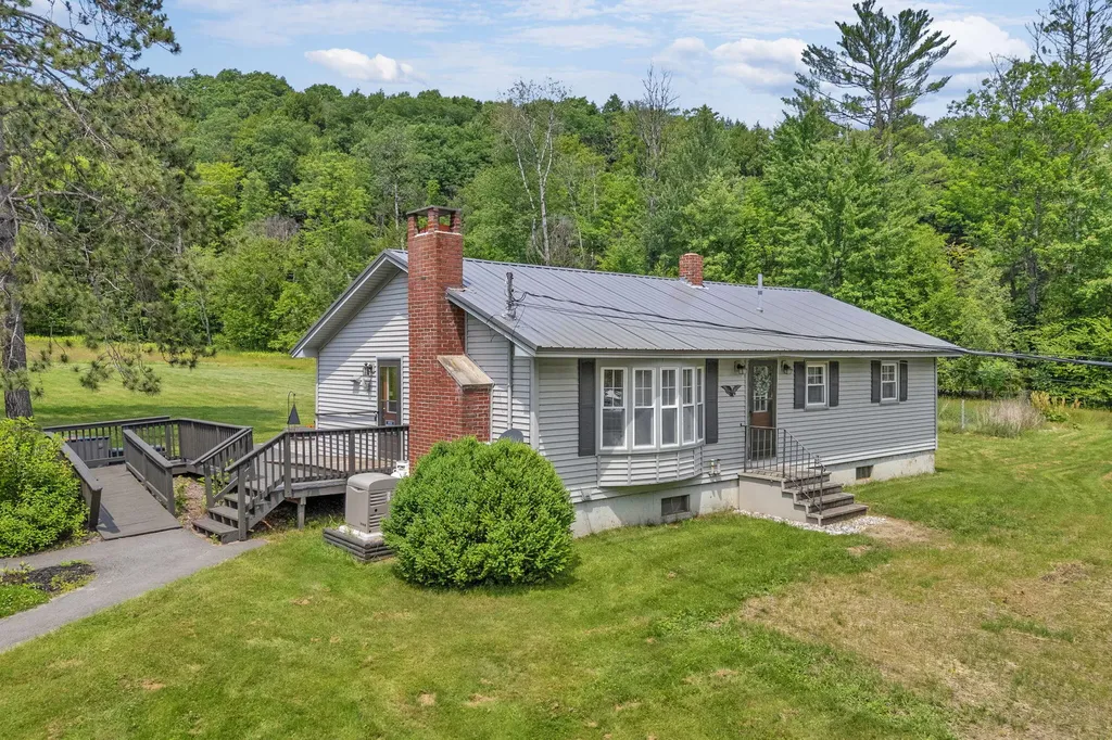 402 Town Farm Road Farmington ME 04938