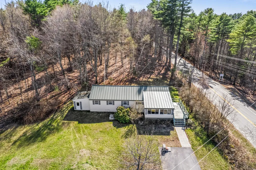 991 Oakland Road Belgrade ME 04917
