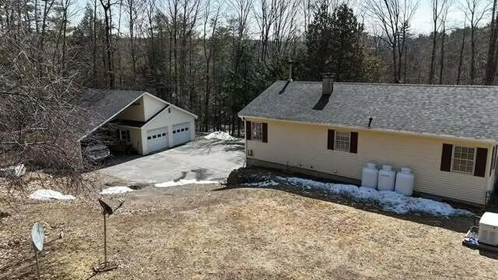 899 Allen Pond Road Greene ME 04236