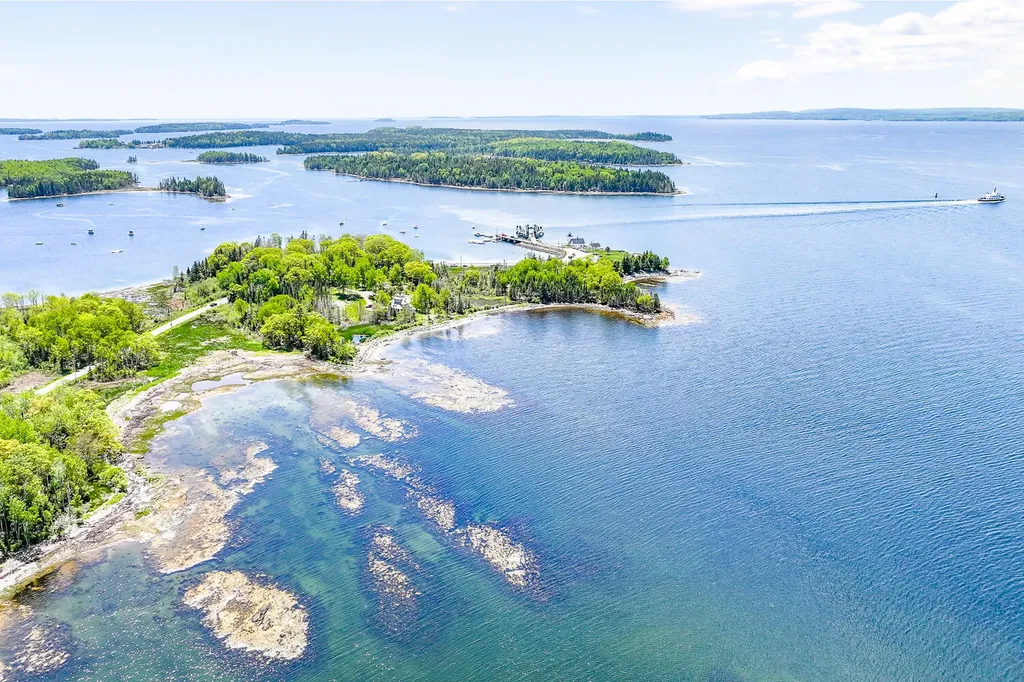 228 Gooseberry Point Road Islesboro ME 04848