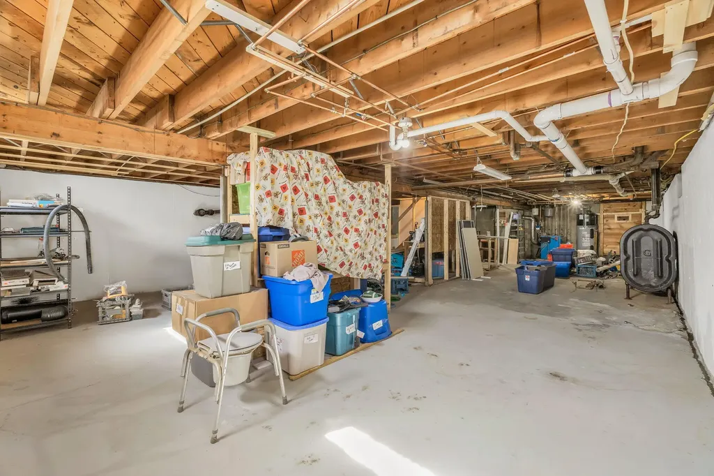 272 Enfield Road Lincoln ME 04457