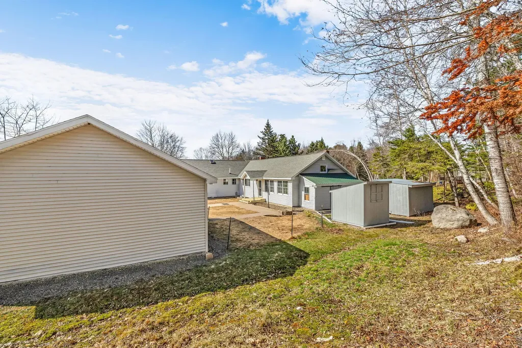 272 Enfield Road Lincoln ME 04457