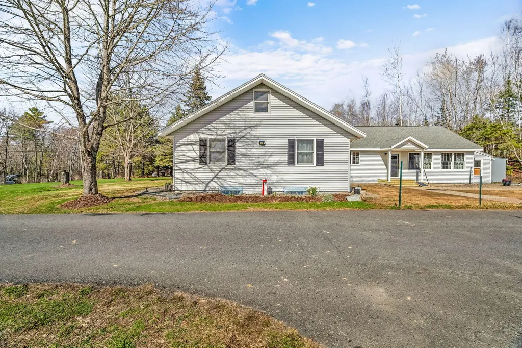 272 Enfield Road Lincoln ME 04457