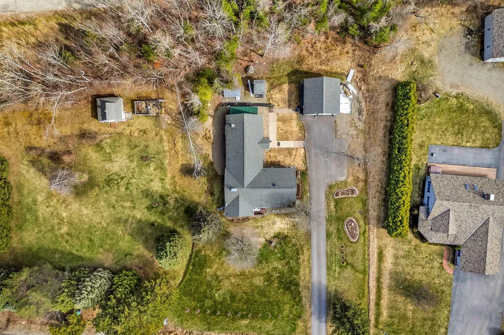 272 Enfield Road Lincoln ME 04457