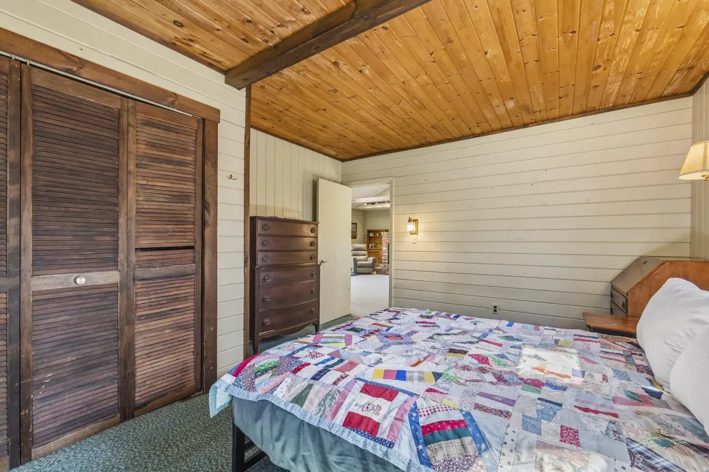 186 Clay Hill Road York ME 03902