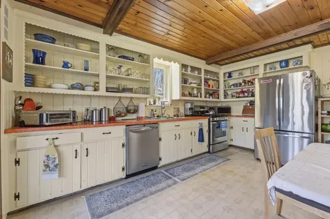 186 Clay Hill Road York ME 03902