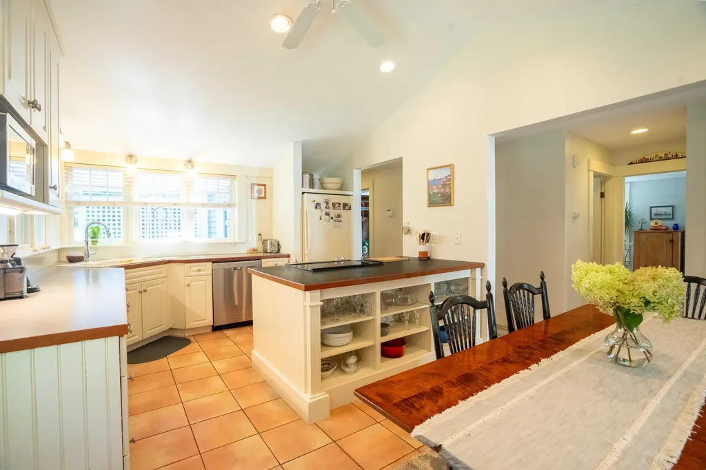 350 York Street York ME 03909