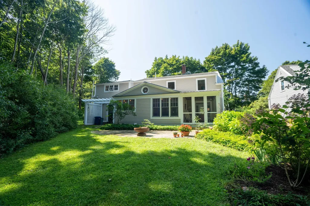 350 York Street York ME 03909