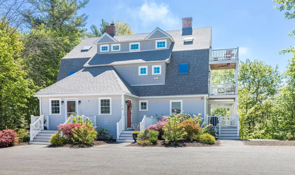 21 Fernald Avenue York ME 03909