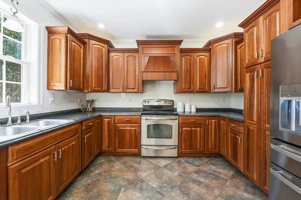 53 Stag Hollow Greene ME 04236
