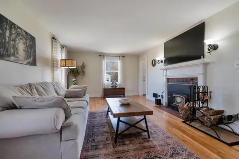 15 Sunset Avenue North Berwick ME 03906