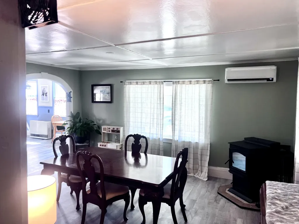 28 Vienna Road Chesterville ME 04938