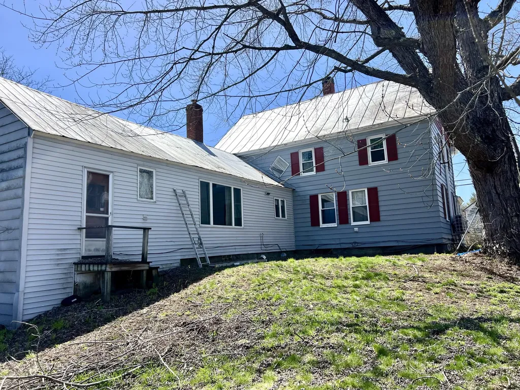 28 Vienna Road Chesterville ME 04938