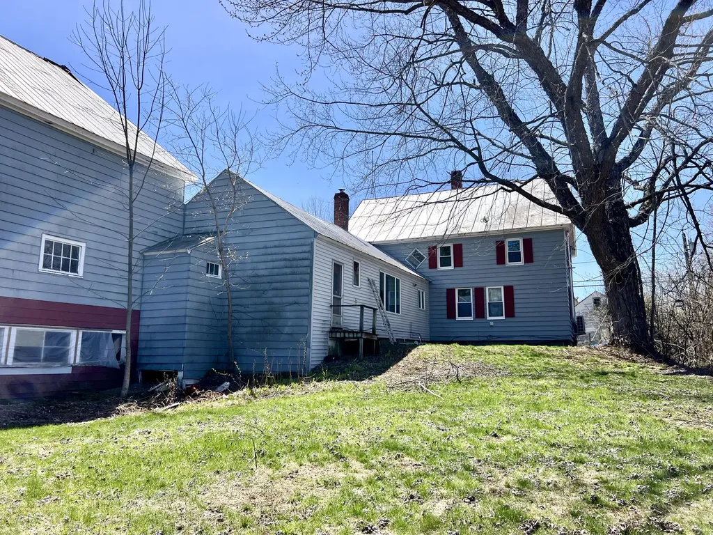 28 Vienna Road Chesterville ME 04938