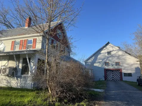 28 Vienna Road Chesterville ME 04938