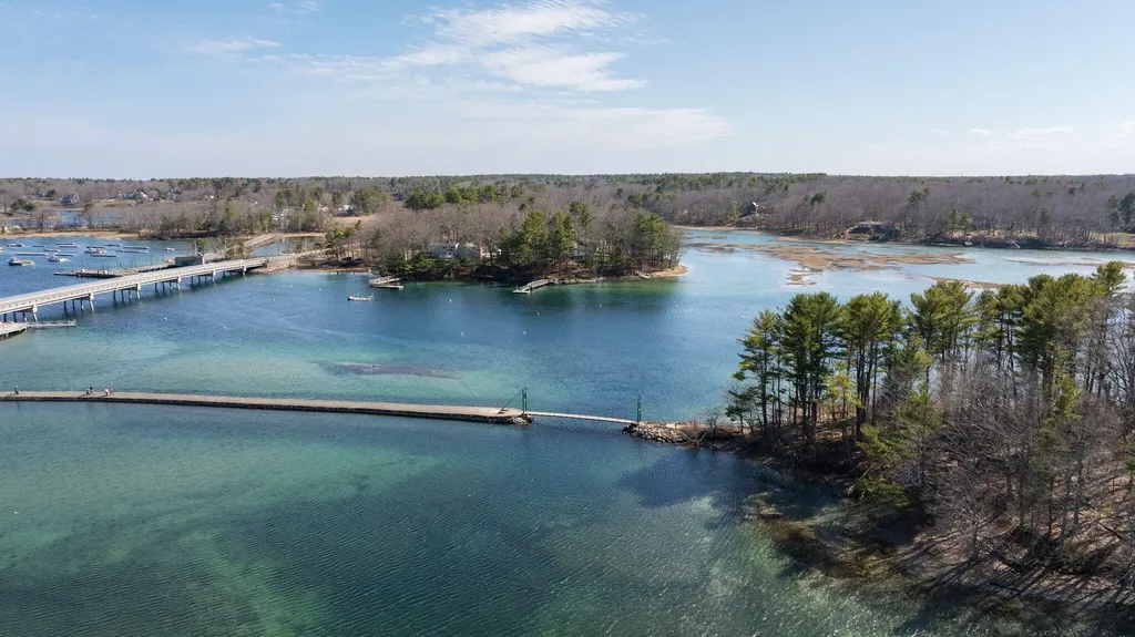 3 Pine Island York ME 03909