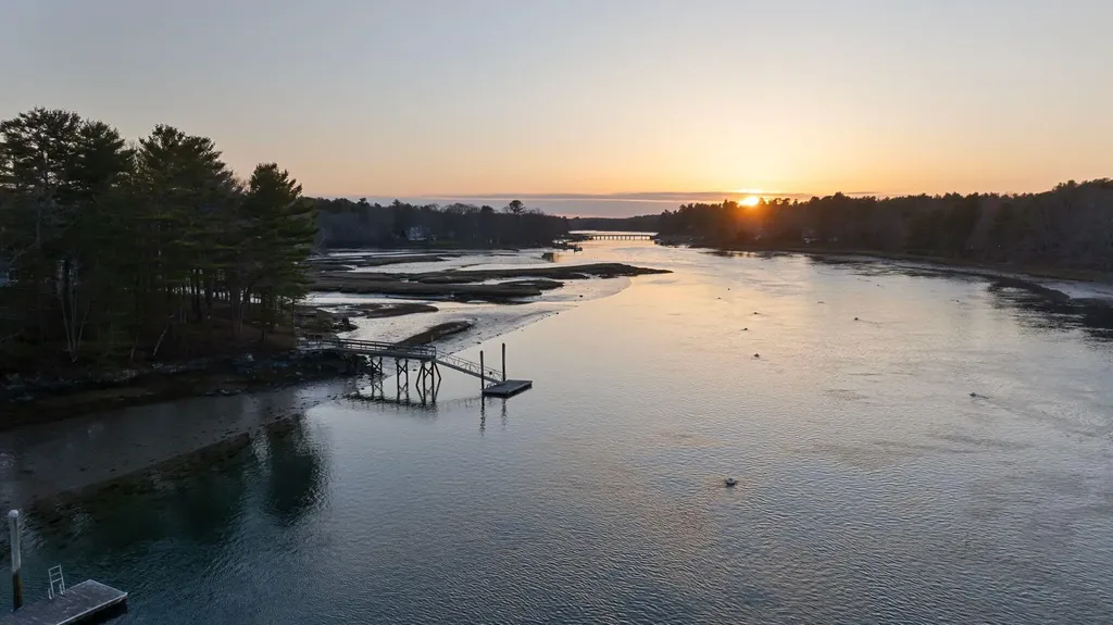 3 Pine Island York ME 03909