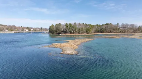 3 Pine Island York ME 03909