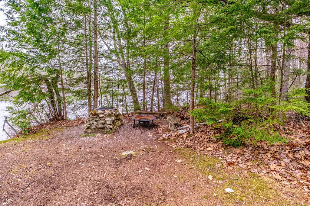 549A Mcwain Hill Road Waterford ME 04088
