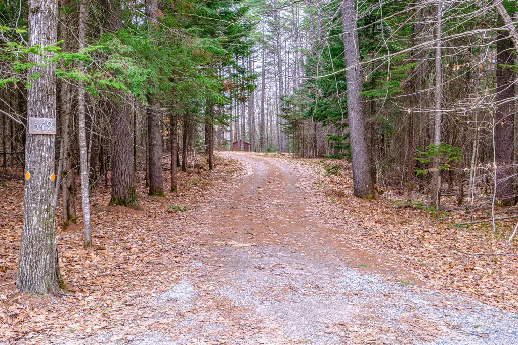 549A Mcwain Hill Road Waterford ME 04088