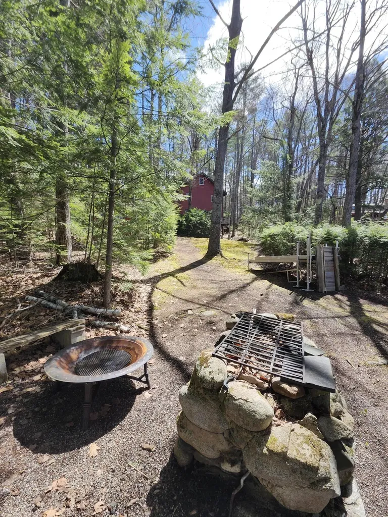 549A Mcwain Hill Road Waterford ME 04088