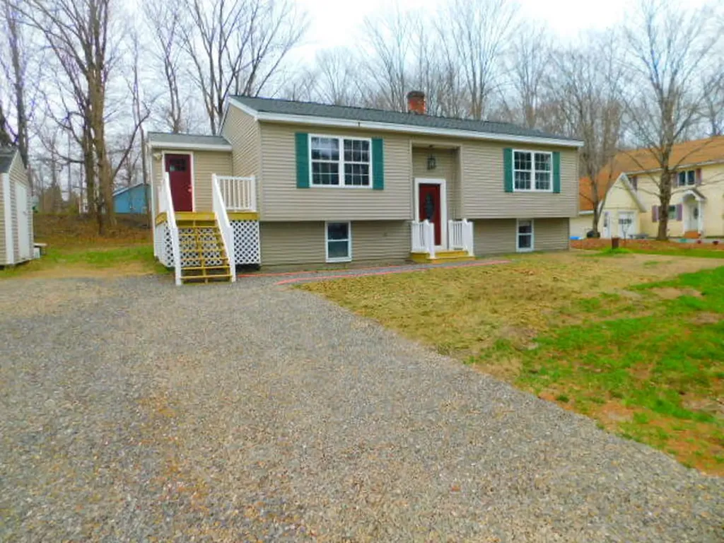 4 Allen's Lane Verona Island ME 04416