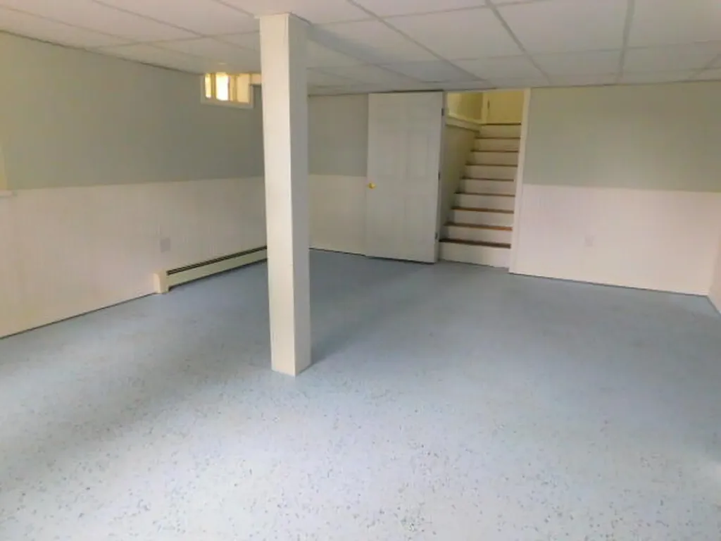 4 Allen's Lane Verona Island ME 04416