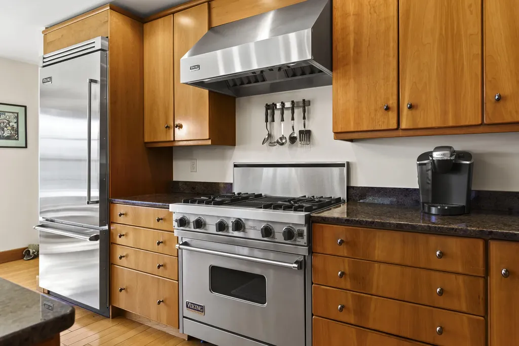 27 Riverview Drive York ME 03909