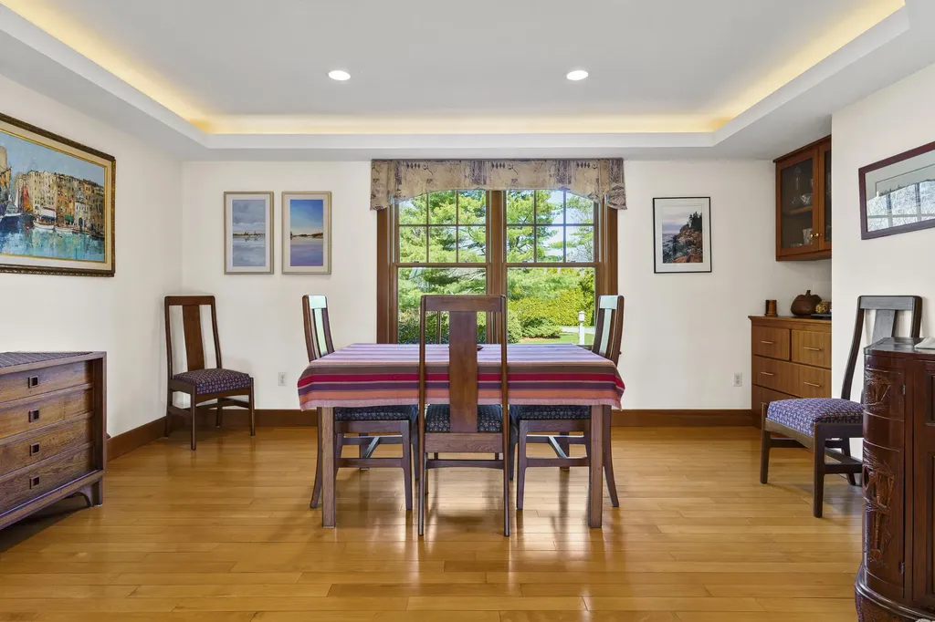 27 Riverview Drive York ME 03909