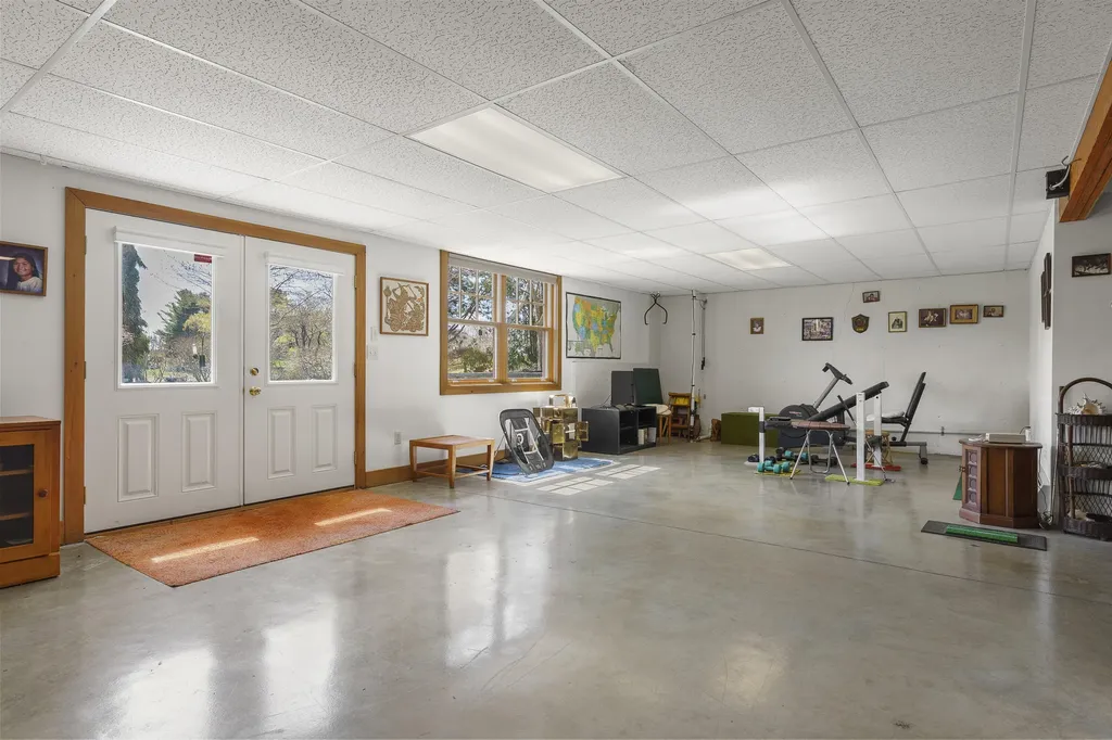 27 Riverview Drive York ME 03909