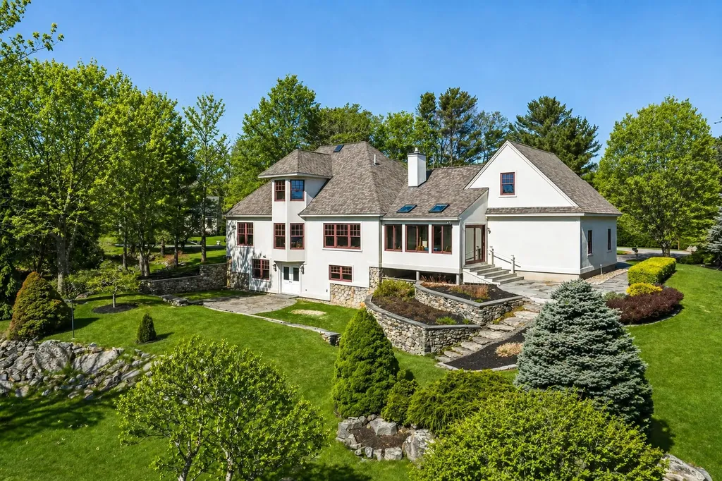 27 Riverview Drive York ME 03909