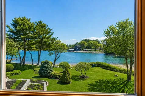 27 Riverview Drive York ME 03909