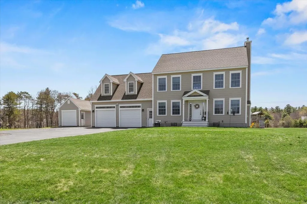 17 Shiers Meadow Drive Gorham ME 04038