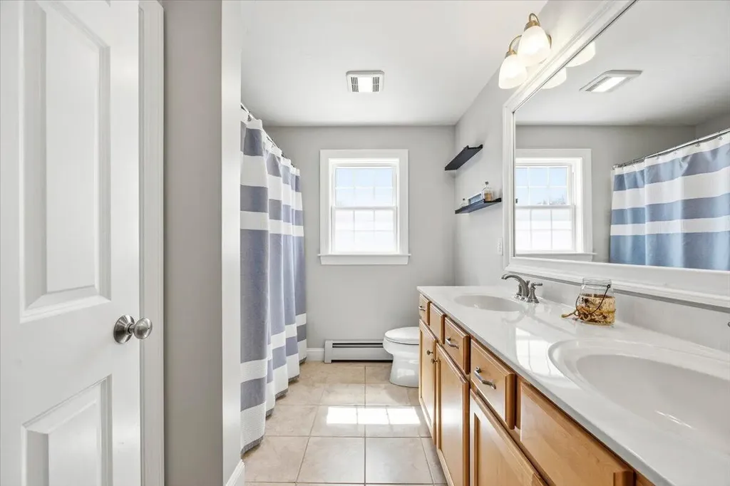 17 Shiers Meadow Drive Gorham ME 04038