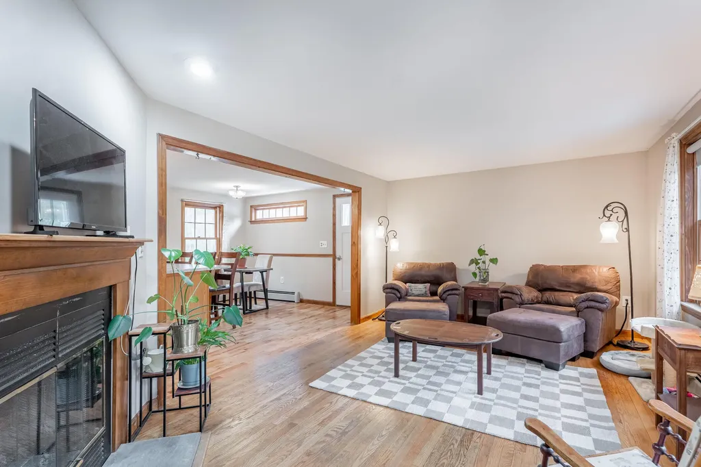 19 Woodridge Drive Standish ME 04085