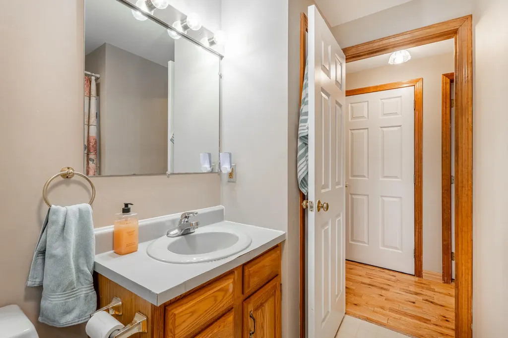 19 Woodridge Drive Standish ME 04085