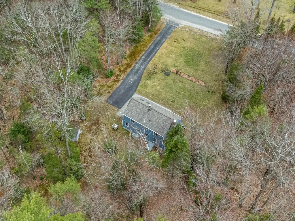 19 Woodridge Drive Standish ME 04085