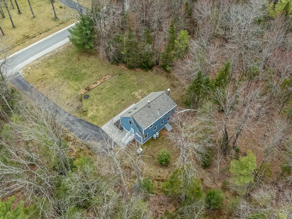 19 Woodridge Drive Standish ME 04085