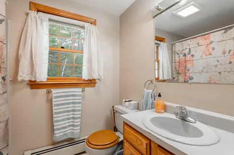 19 Woodridge Drive Standish ME 04085