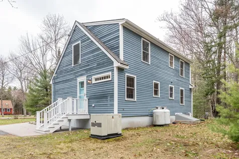 19 Woodridge Drive Standish ME 04085