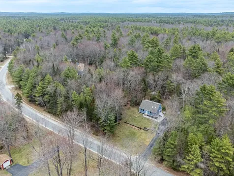 19 Woodridge Drive Standish ME 04085