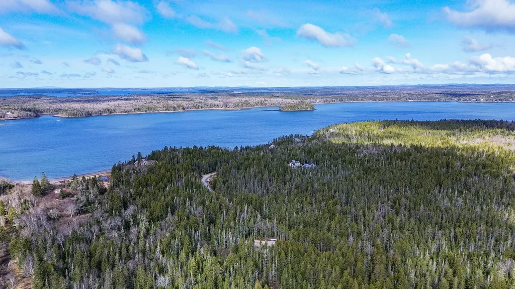 62 Yoho Head Road Machiasport ME 04655