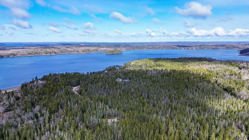 62 Yoho Head Road Machiasport ME 04655
