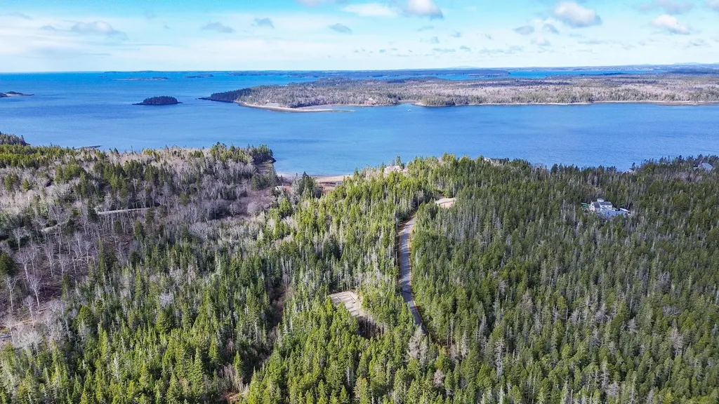62 Yoho Head Road Machiasport ME 04655